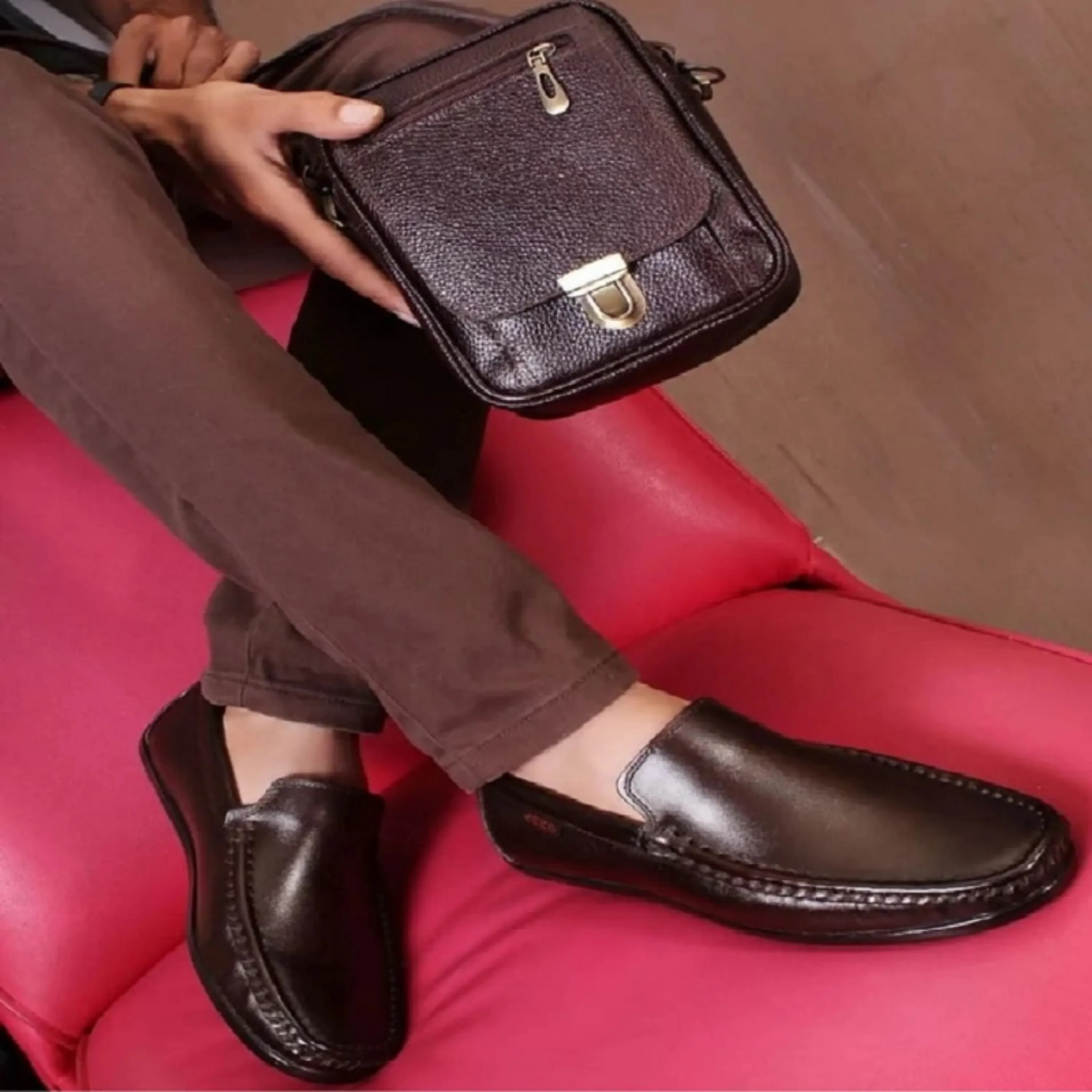 کفش  چرم  مردانه مدل کالج فیلا کفش  چرم  مردانه مدل کالج فیلا